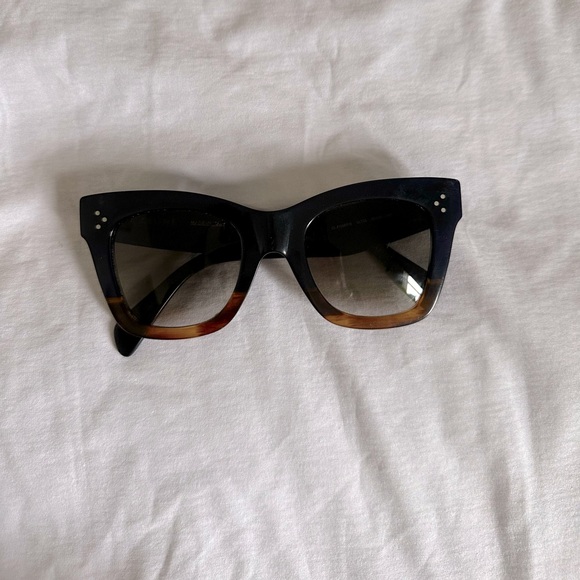 CELINE, Womans sunglasses, Dark Navy (almost appears black) and fades to brown - Picture 2 of 10